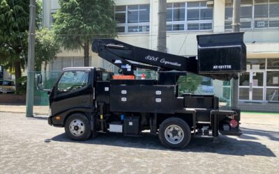 学校校庭夜間照明点検